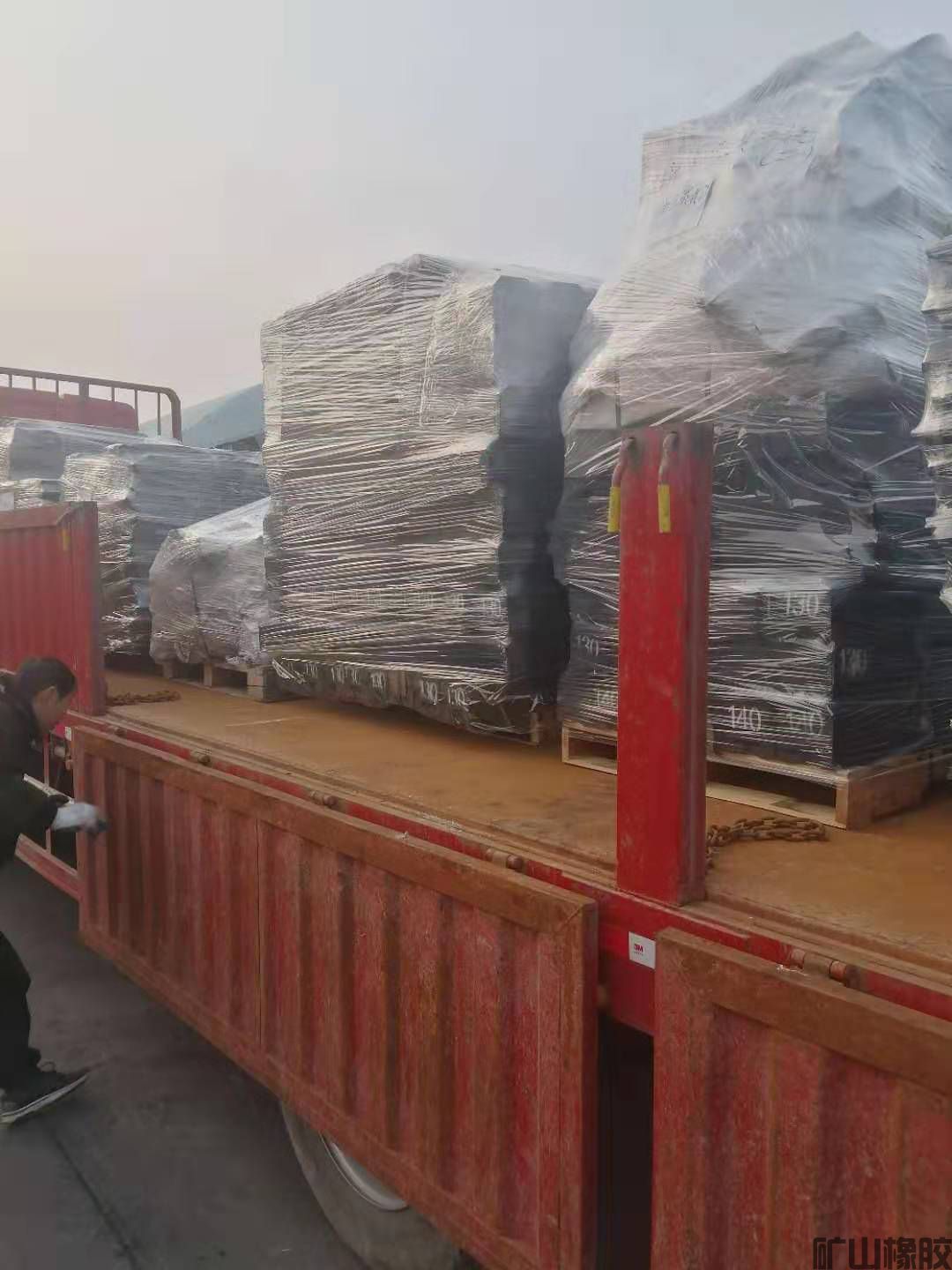哪兒來(lái)的效益？干就得了——為萊州市礦山橡膠廠全體員工點(diǎn)贊(圖3)